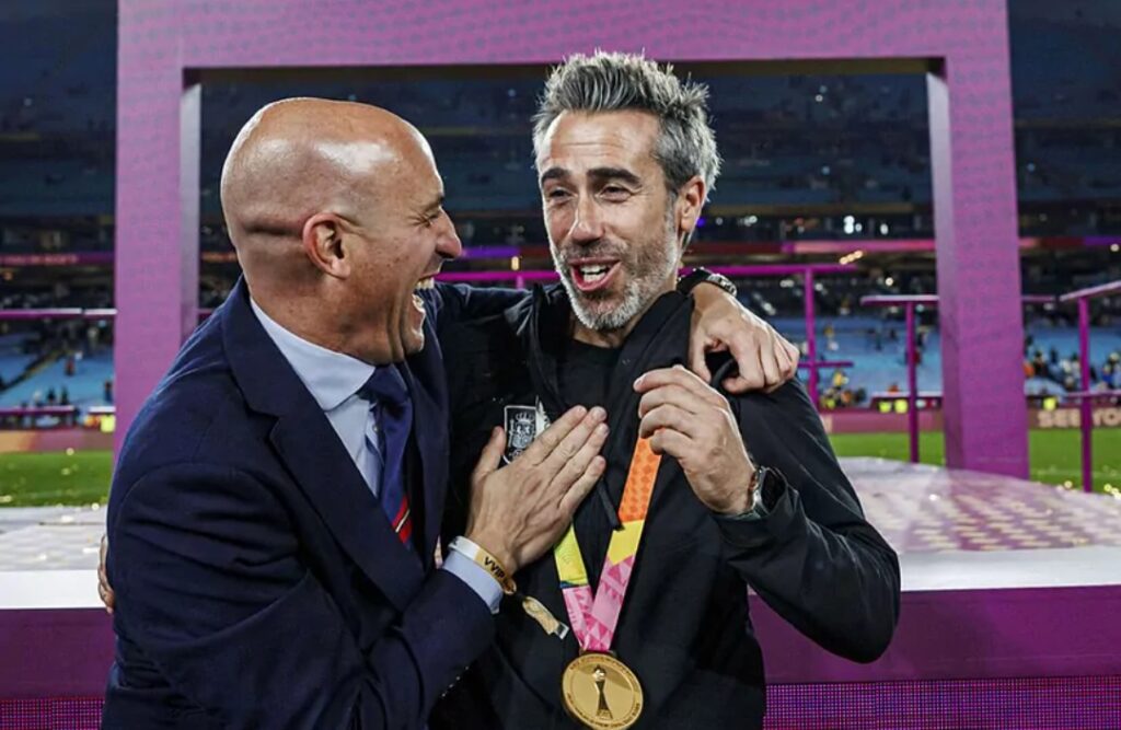 Vilda lamenta el "comportamiento impropio" de Rubiales y el daño al éxito de la selección