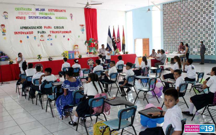 MINED de Managua escoge a los 2 mejores alumnos de primaria para certamen nacional