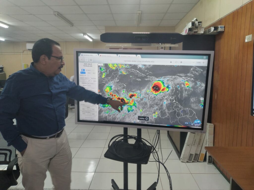 Fenómenos tropicales en el Atlántico generarán más lluvias está semana en Nicaragua