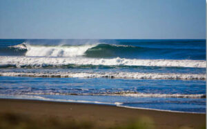 Mortales corrientes ahogan a dos capitalinos en playa San Diego de Villa El Carmen