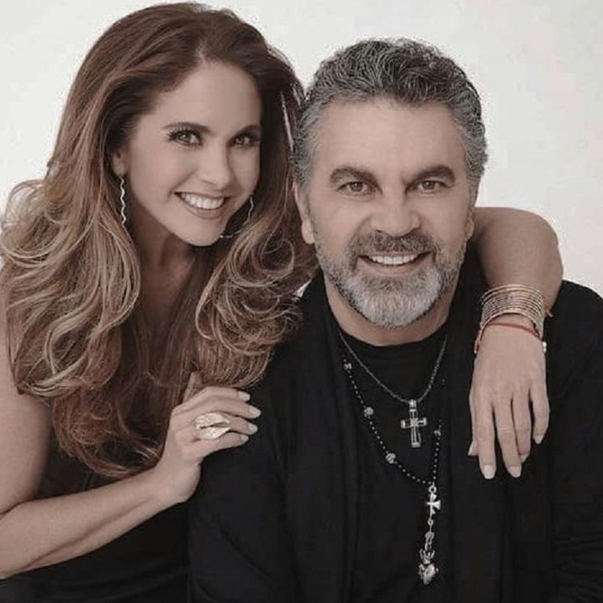 “Vamos a envejecer juntos”: Mijares contesta si regresaría con Lucero