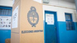 Abren las casillas de votación en las elecciones primarias en Argentina