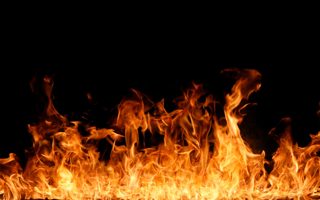 Dos incendios en diferentes puntos sofocados a tiempo por los Bomberos