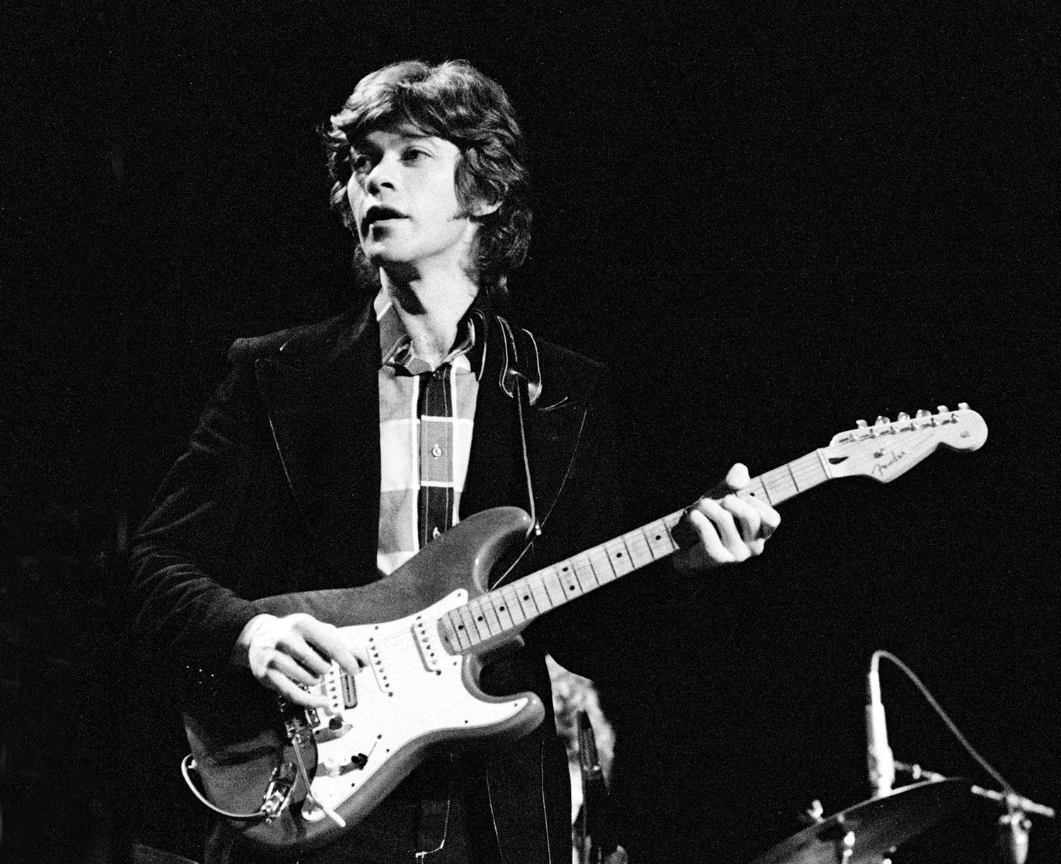 Fallece Robbie Robertson, exguitarrista de The Band que colaboró con Bob Dylan