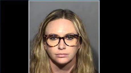 Acusan en EE.UU. a una maestra de mantener relaciones sexuales con una alumna durante más de 4 años