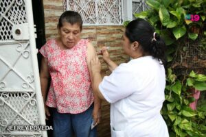 El MINSA reitera la importancia de aplicarse los refuerzos contra covid-19