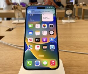 Pareja vende a su bebé de 8 meses para comprarse un IPhone