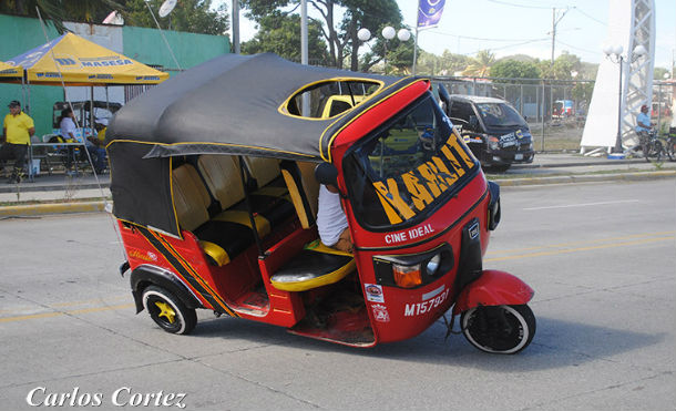 Caponero borracho se vuelca en la Cuesta el Plomo en Managua