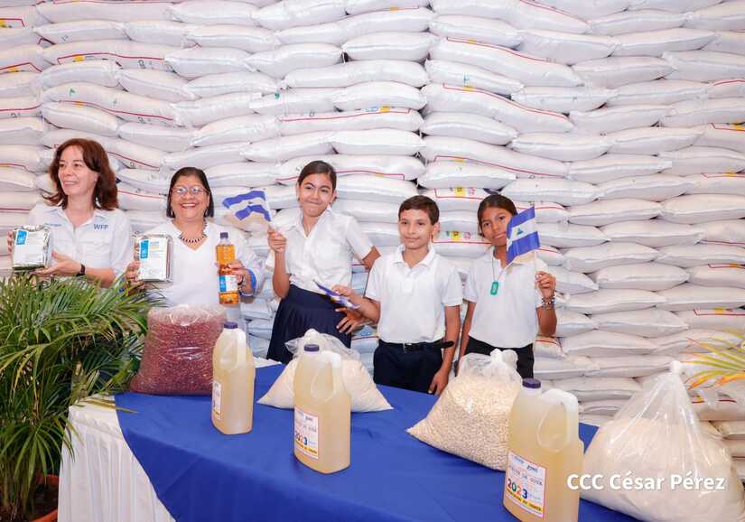 Gobierno inicia el traslado del tercer envío de la Merienda Escolar a 36 municipios