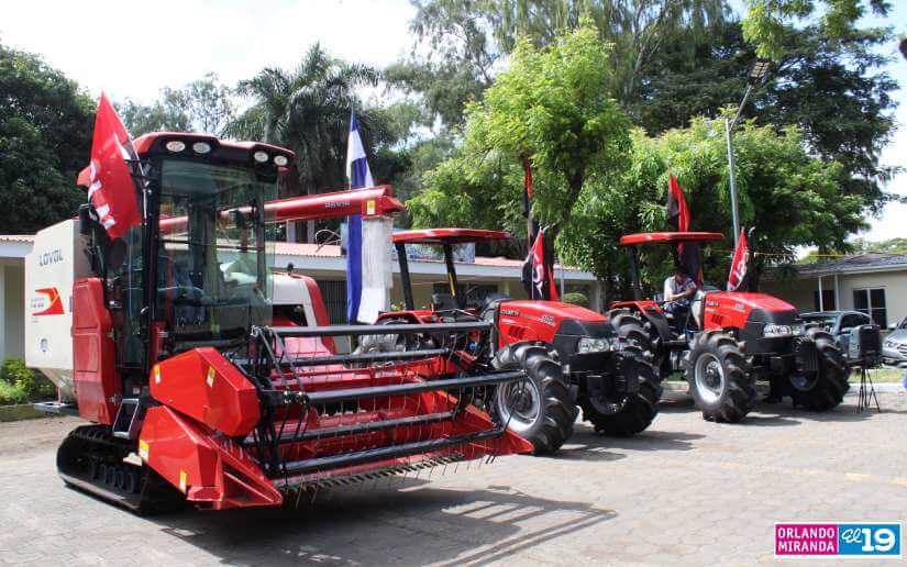 1,500 productores serán beneficiados con la entrega de maquinarias agrícolas