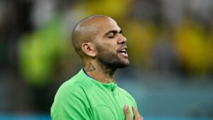 Desea juicio ‘cuanto antes’: Dani Alves no se opone a proceso por supuesta violación