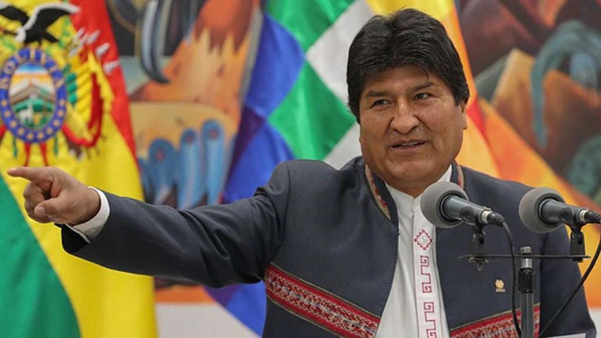Evo denuncia que el gobierno de Arce instruyó a los medios para cuestionar su candidatura
