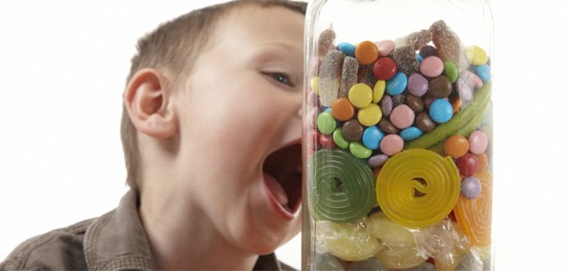 ¿La comida ultraprocesada vuelve a los niños “adictos” a alimentos poco saludables?