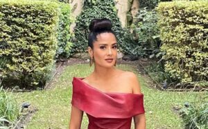 Salma Hayek celebra la Independencia de México con serenata encabezada por ella