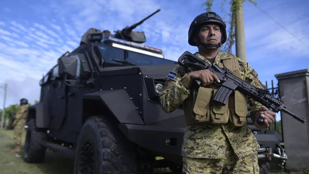 Bukele anuncia nueva fase en el plan de combate a las pandillas en El Salvador