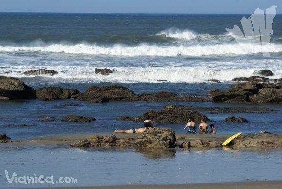 Fuertes olas acaban con la vida de un hombre en Huehete, Carazo
