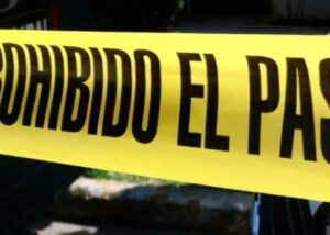 Motocicleta con tres personas impacta un cabezal y deja dos muertos en el Caribe Norte