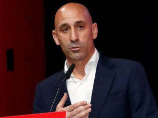 Luis Rubiales dimite como presidente de la Real Federación Española de Fútbol y como vicepresidente de la UEFA