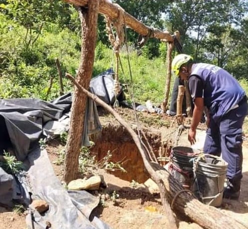 Esteliano fallece tras quedar atrapado en un pozo de construcción
