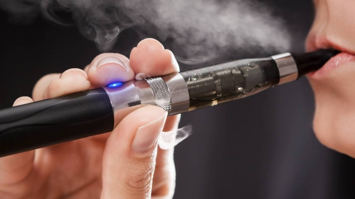 Cigarillos electrónicos vs. convencionales: ¿qué efectos tienen en la fertilidad masculina?