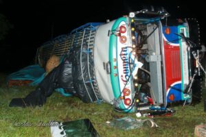 Vuelco de autobús deja ocho lesionados en el Caribe Norte