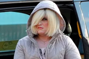 Una reclusa transgénero que violó a dos mujeres denuncia ser víctima de transfobia en prisión