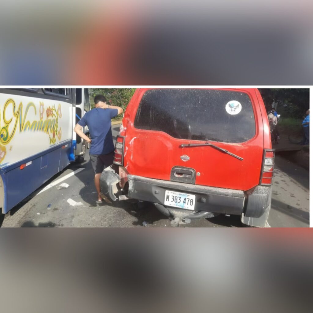 Colisión en cadena en carretera a Masaya