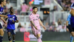 Lionel Messi y el Inter pierden partido de fútbol