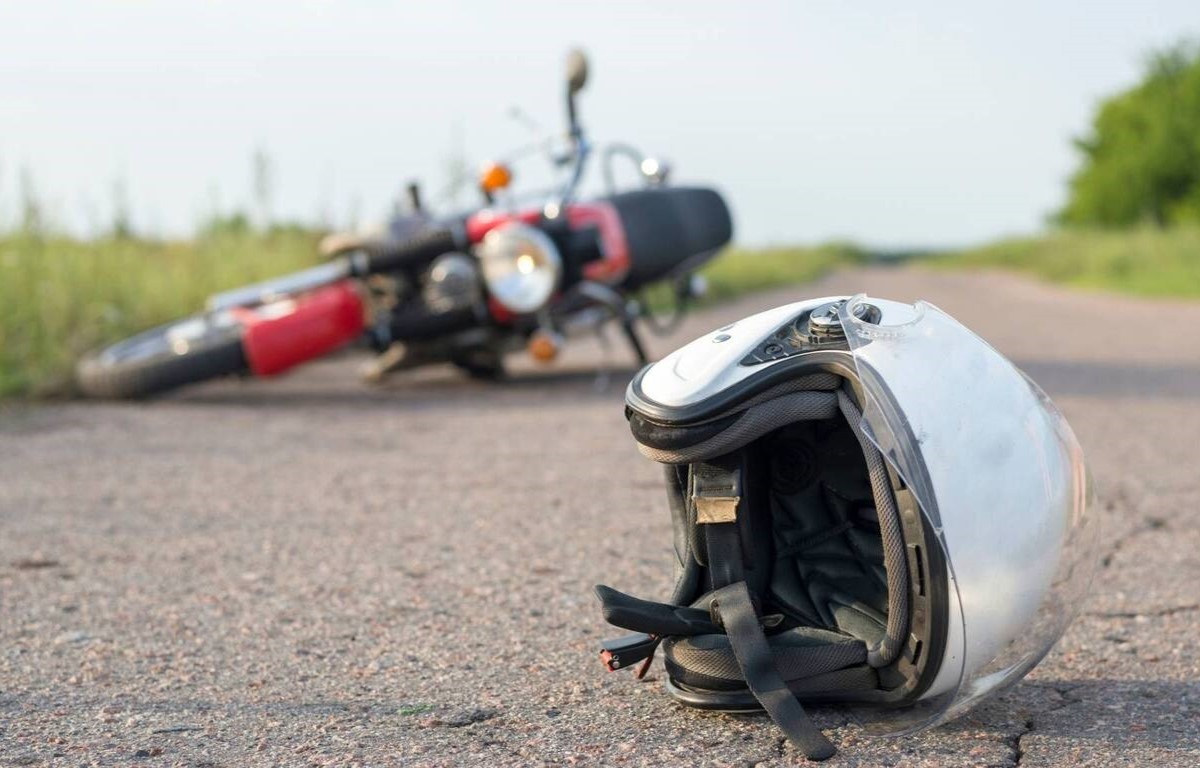 Hermanos perecen en accidente en motocicleta