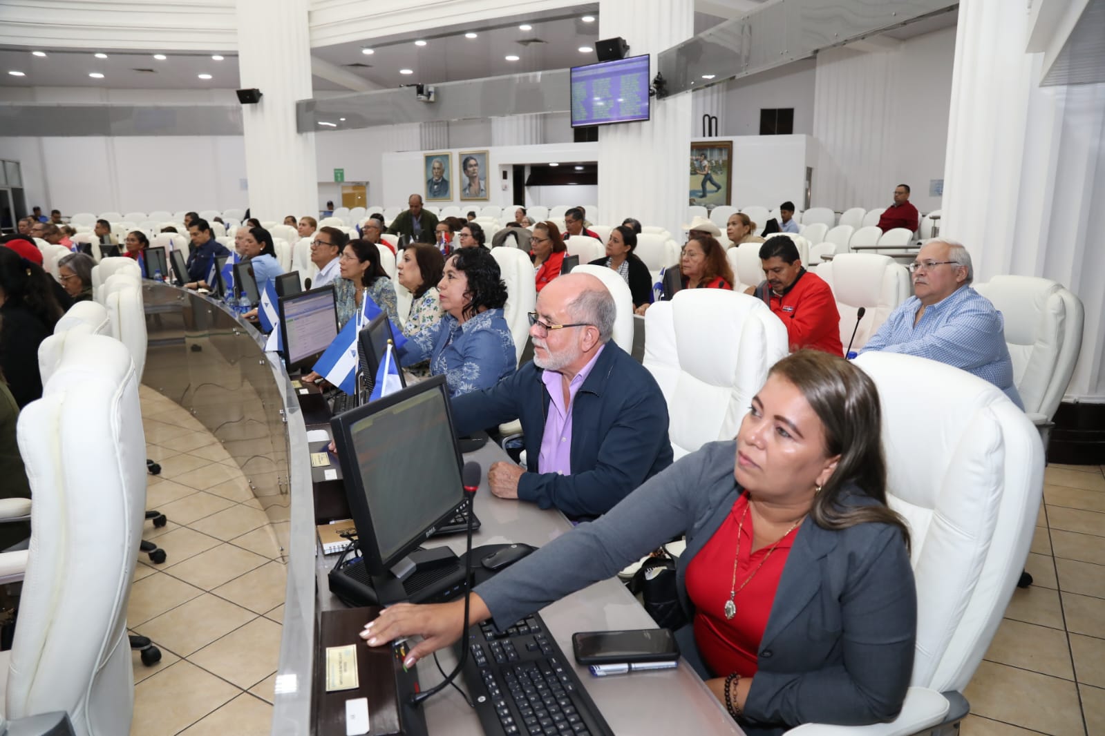 Aprueban reforma constitucional que crea al Consejo Nacional de Administración y Carrera Judicial