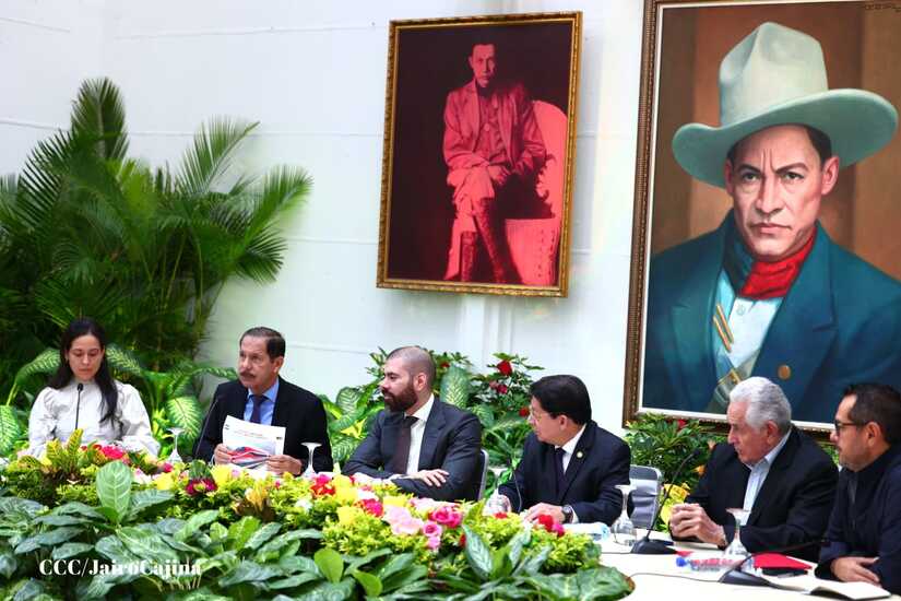 delegación nicaragüense informando sobre los convenios firmados con China