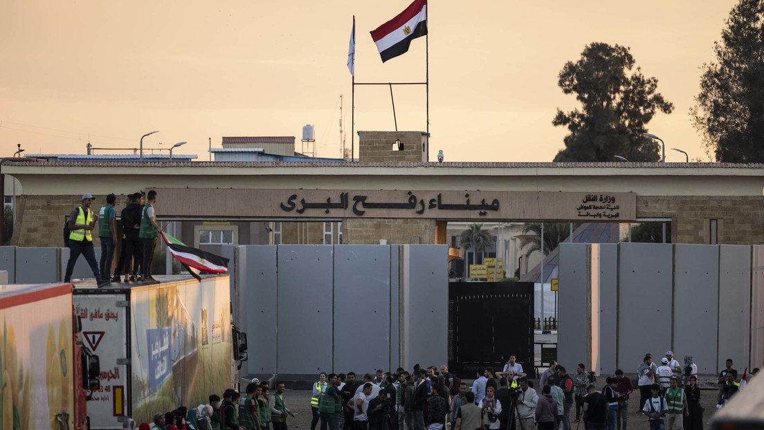 Se abre el paso fronterizo de Rafah para entregar ayuda humanitaria a la Gaza asediada