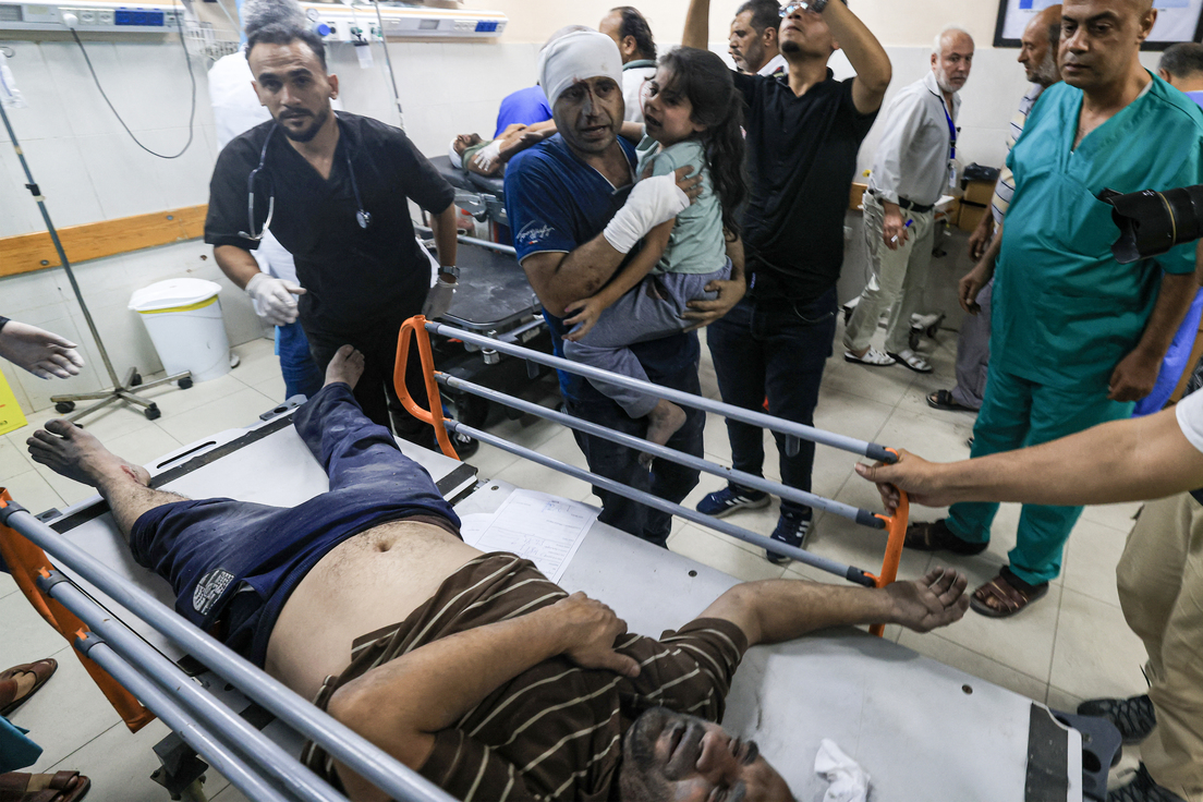 Primeras imágenes tras un ataque israelí contra un hospital en Gaza que mató al menos 500 personas