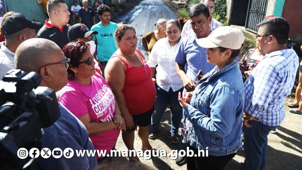 Familias capitalinas reciben todos los días obras de beneficio social