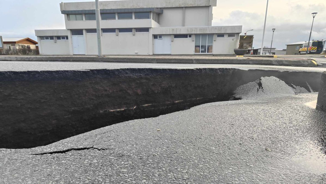 Grandes fisuras por actividad sísmica en Islandia en medio de temores a una erupción volcánica