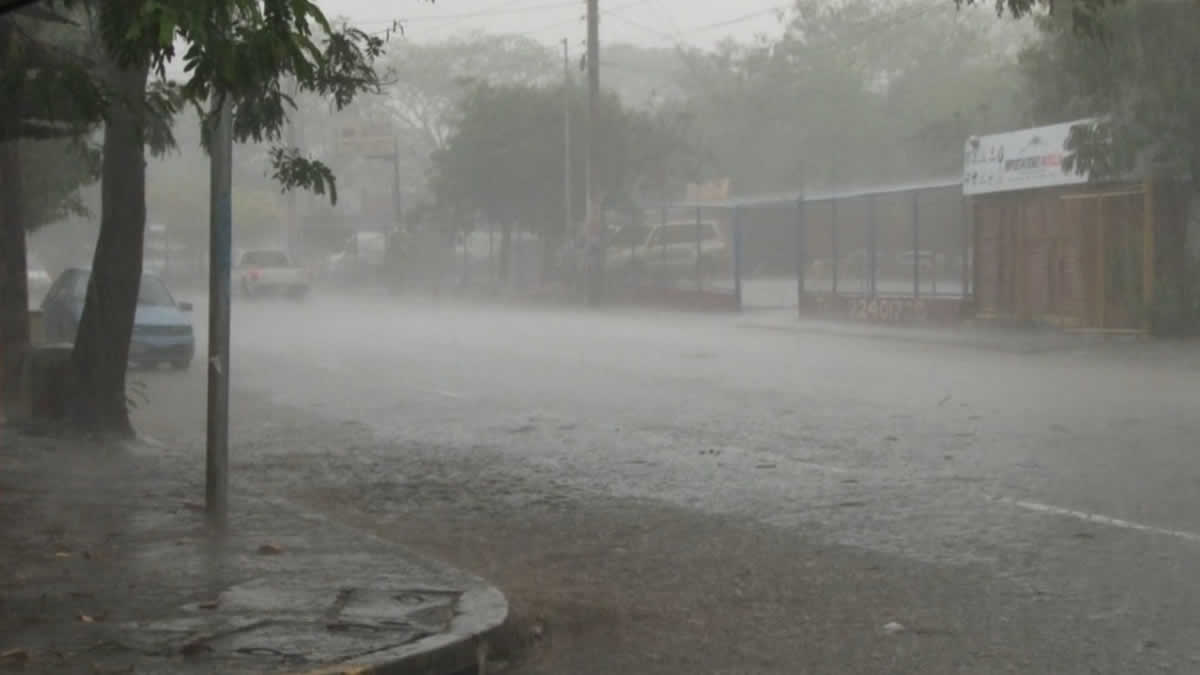Disturbio tropical provocará lluvias este fin de semana