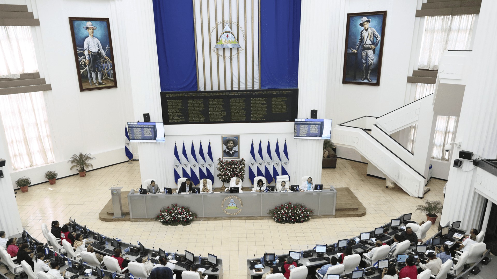 Reformas constitucionales serán aprobadas en segundo debate en enero
