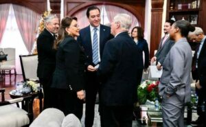 Diálogo entre Xiomara Castro y senadores de EU