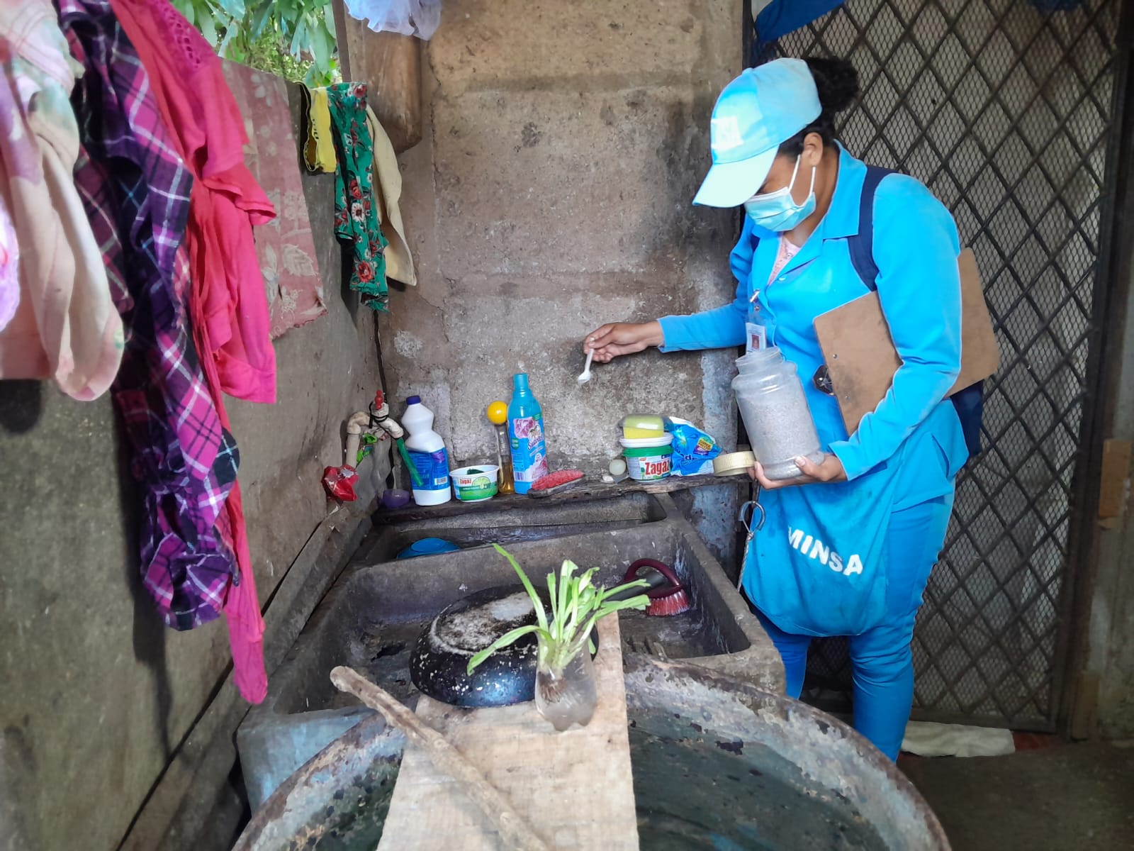 Brigadistas continúan con lucha antiepidémica en Managua