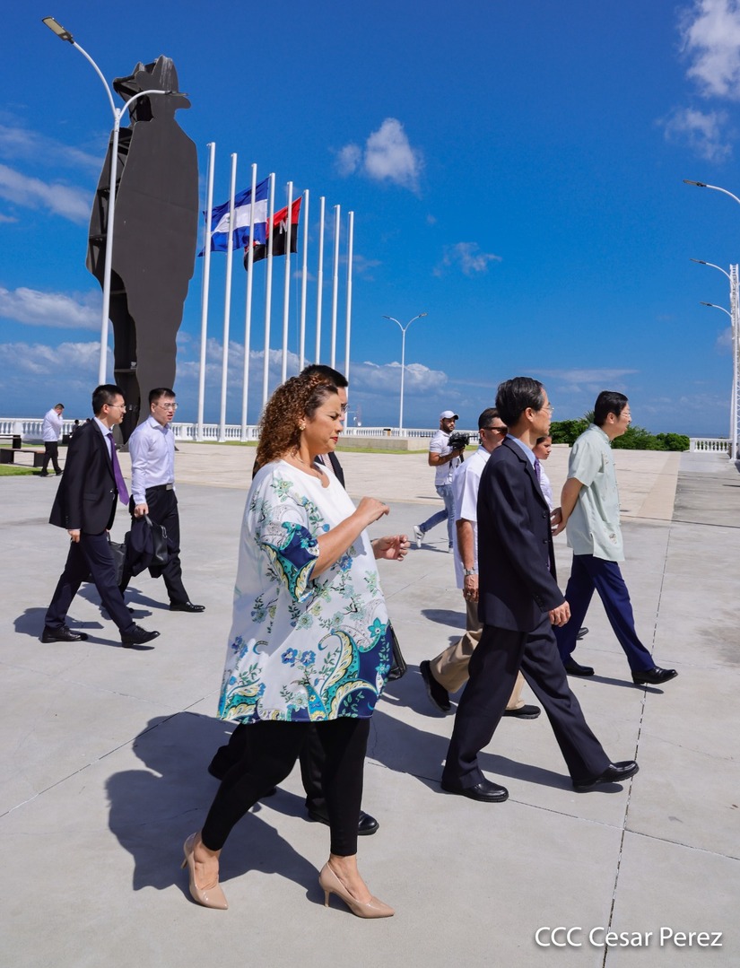 Delegación del Partido Comunista de China visita centro histórico de Managua