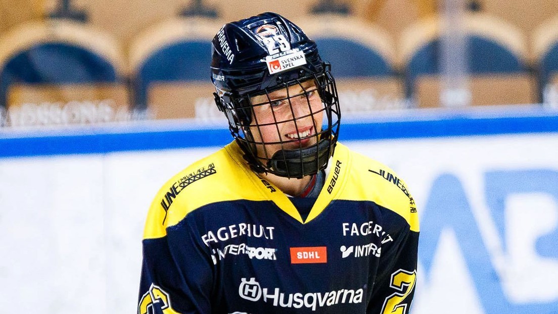 Una jugadora de hockey queda paralizada tras colisionar contra la portería