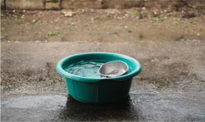 Menor muere ahogada en tina de agua