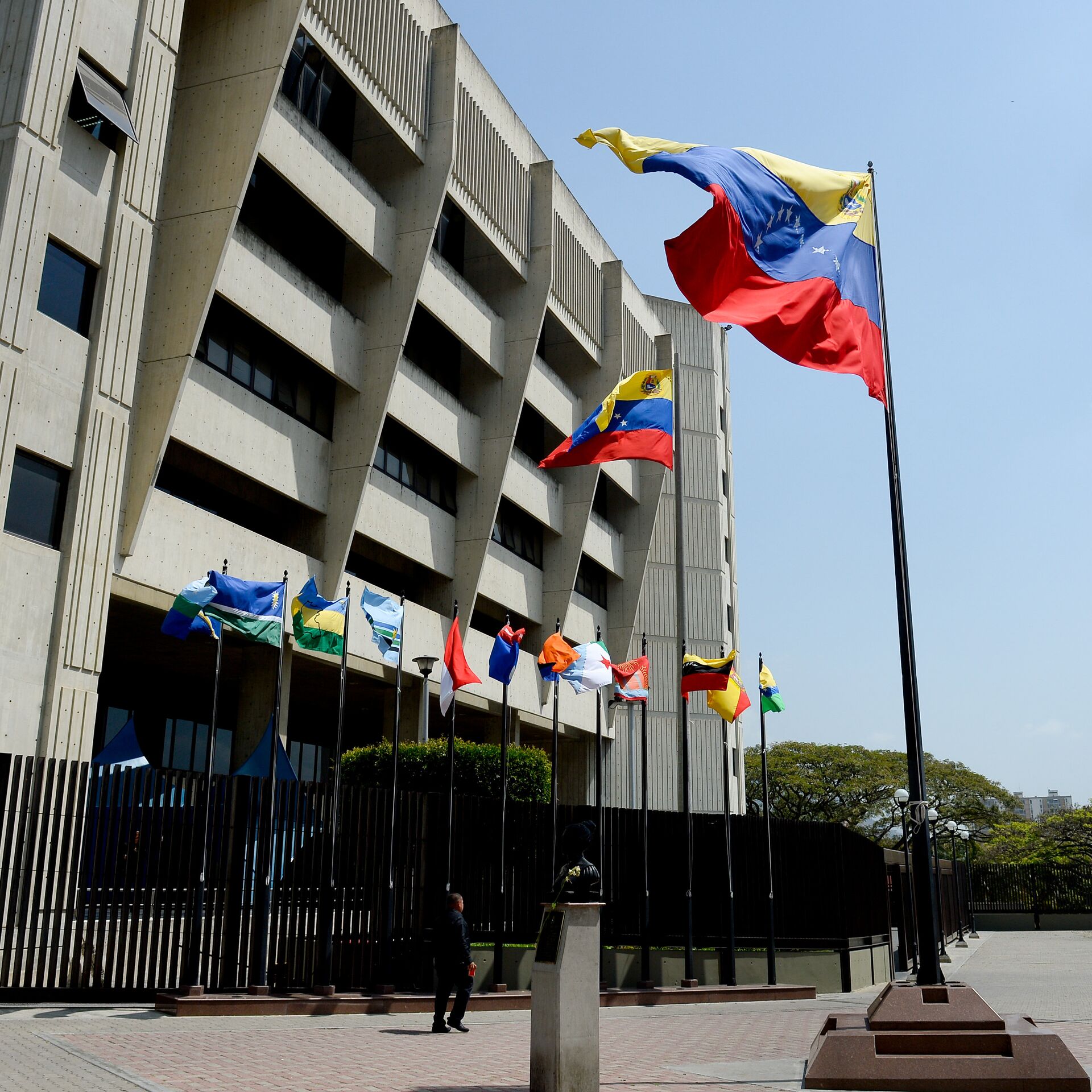 Supremo de Venezuela publica sentencias de opositores inhabilitados para cargos públicos