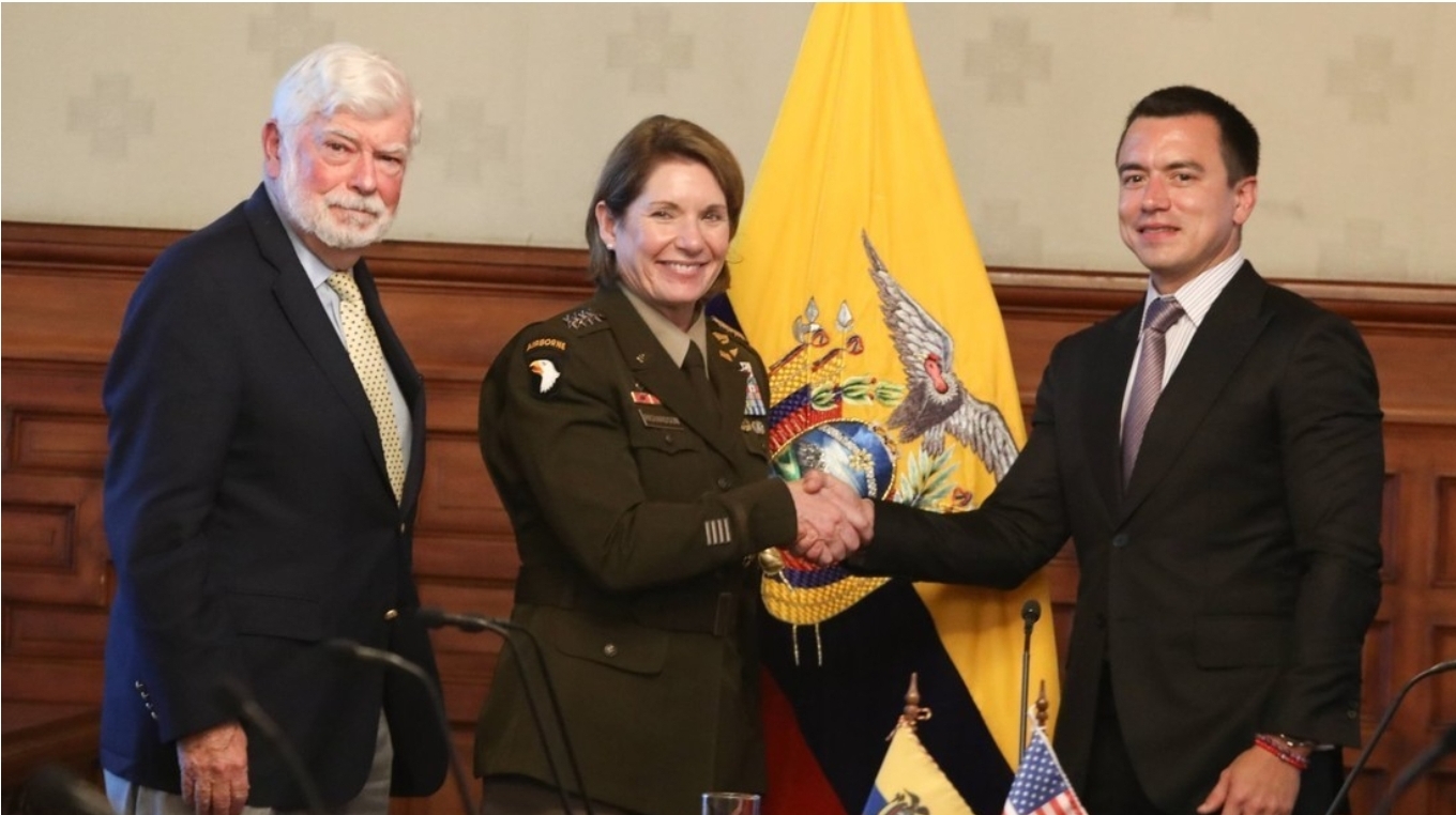 Corte de Ecuador da vía libre a Noboa para que active dos tratados militares con EE.UU