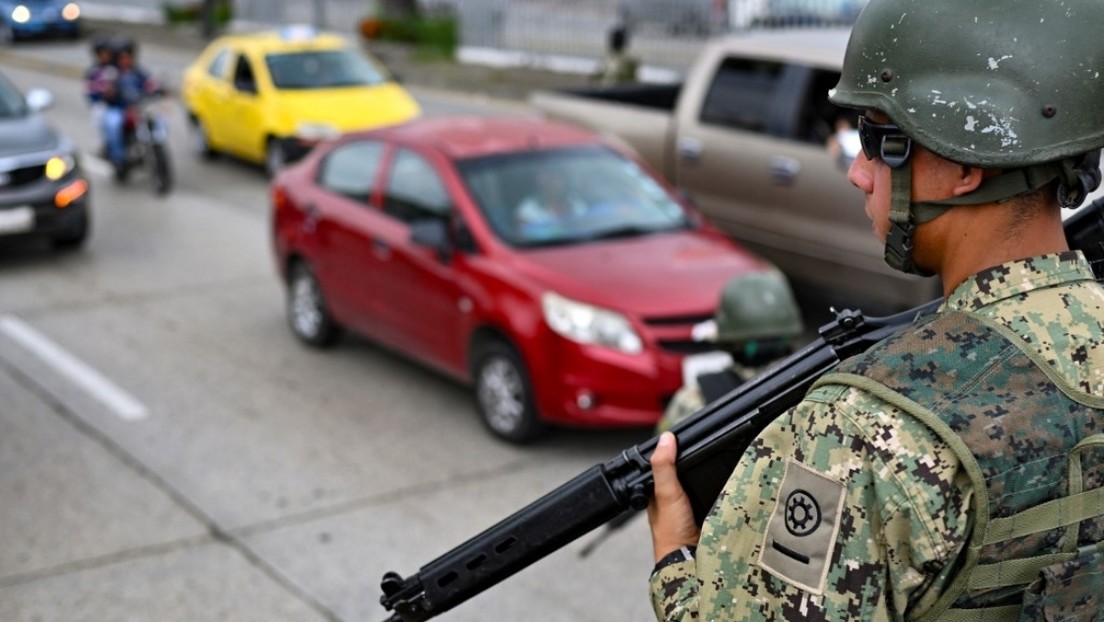Acribillan en Ecuador al fiscal que investigaba la violenta toma de un canal televisivo