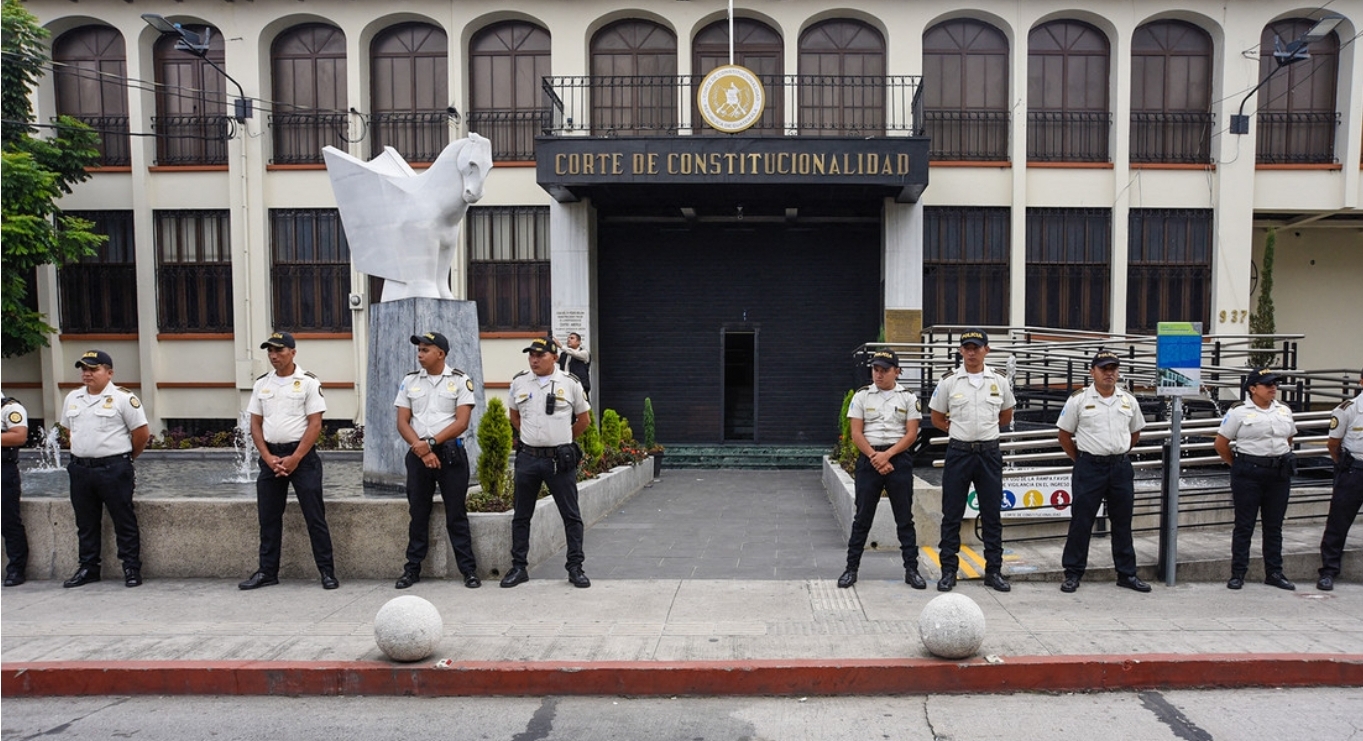 Corte constitucional de Guatemala acepta un amparo contra la Junta Directiva en el Congreso