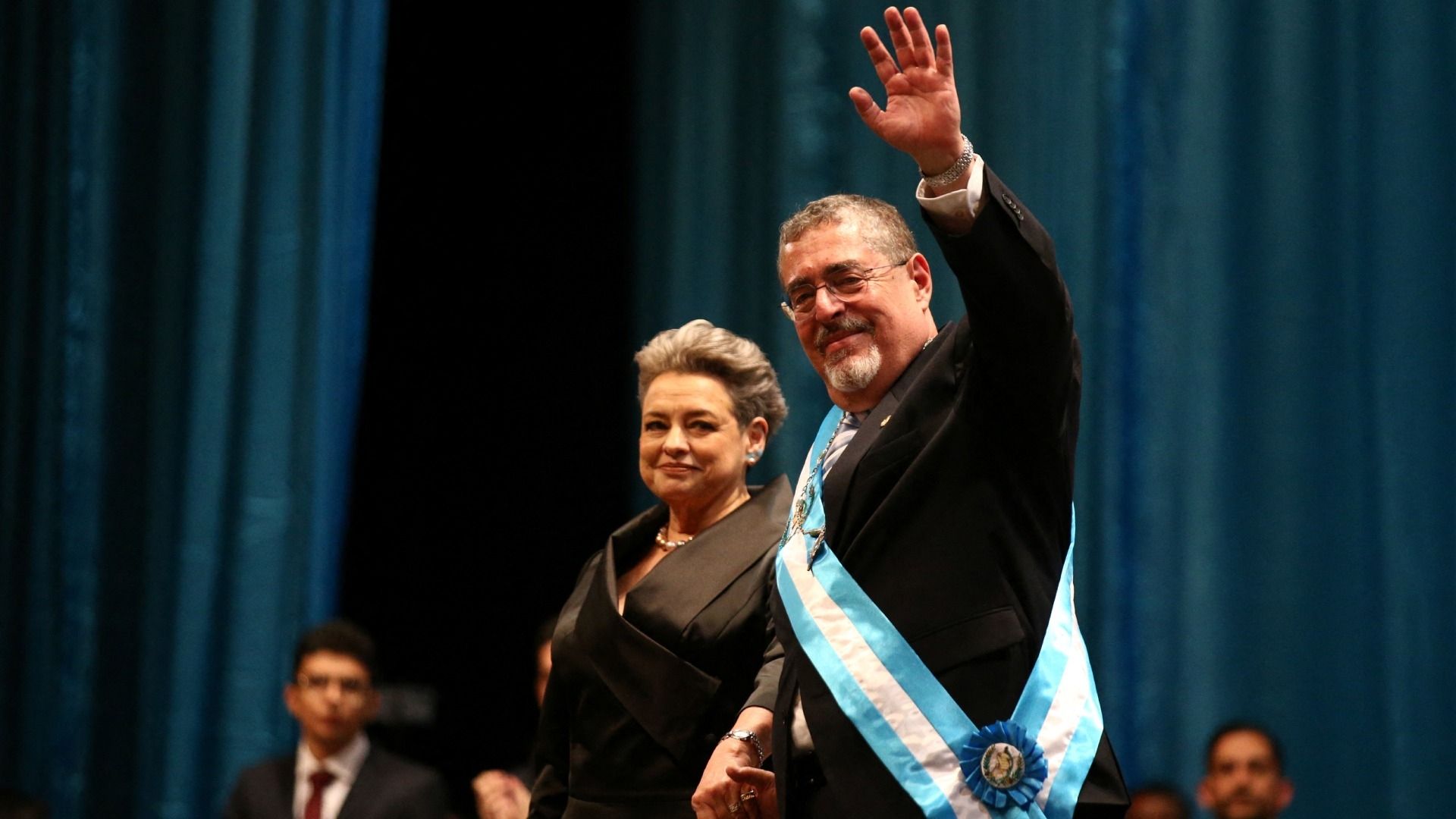 Bernardo Arévalo jura como nuevo presidente de Guatemala