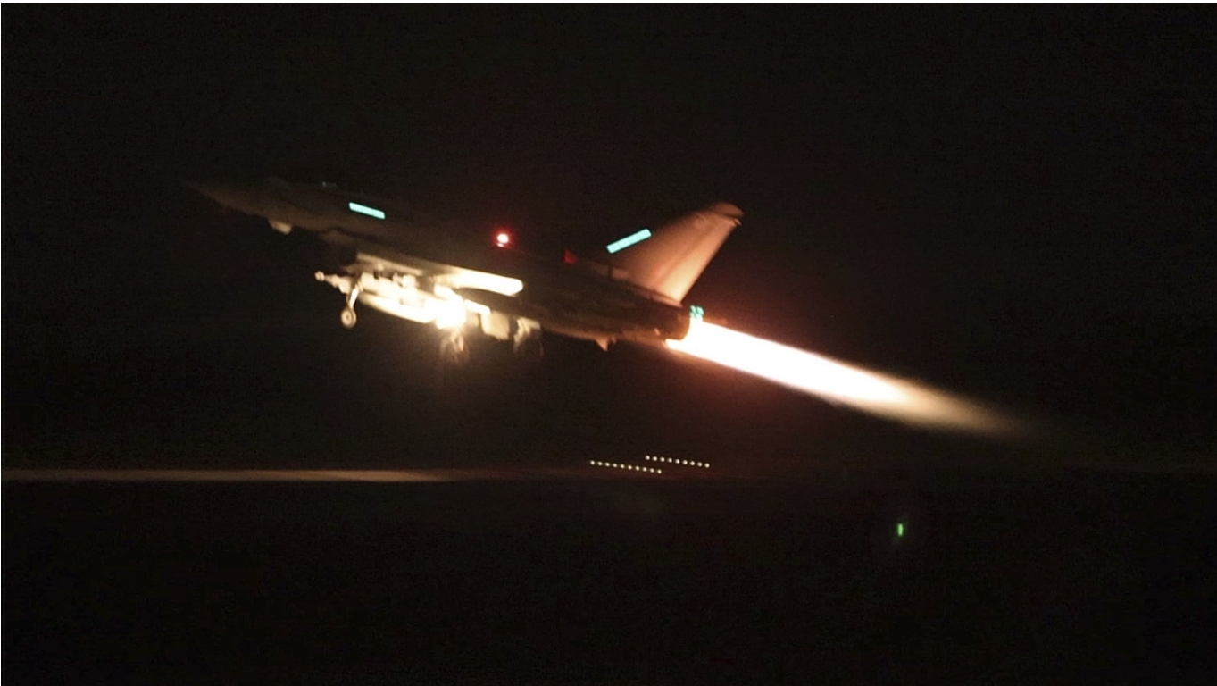 EE.UU bombardea Yemen por segunda noche consecutiva