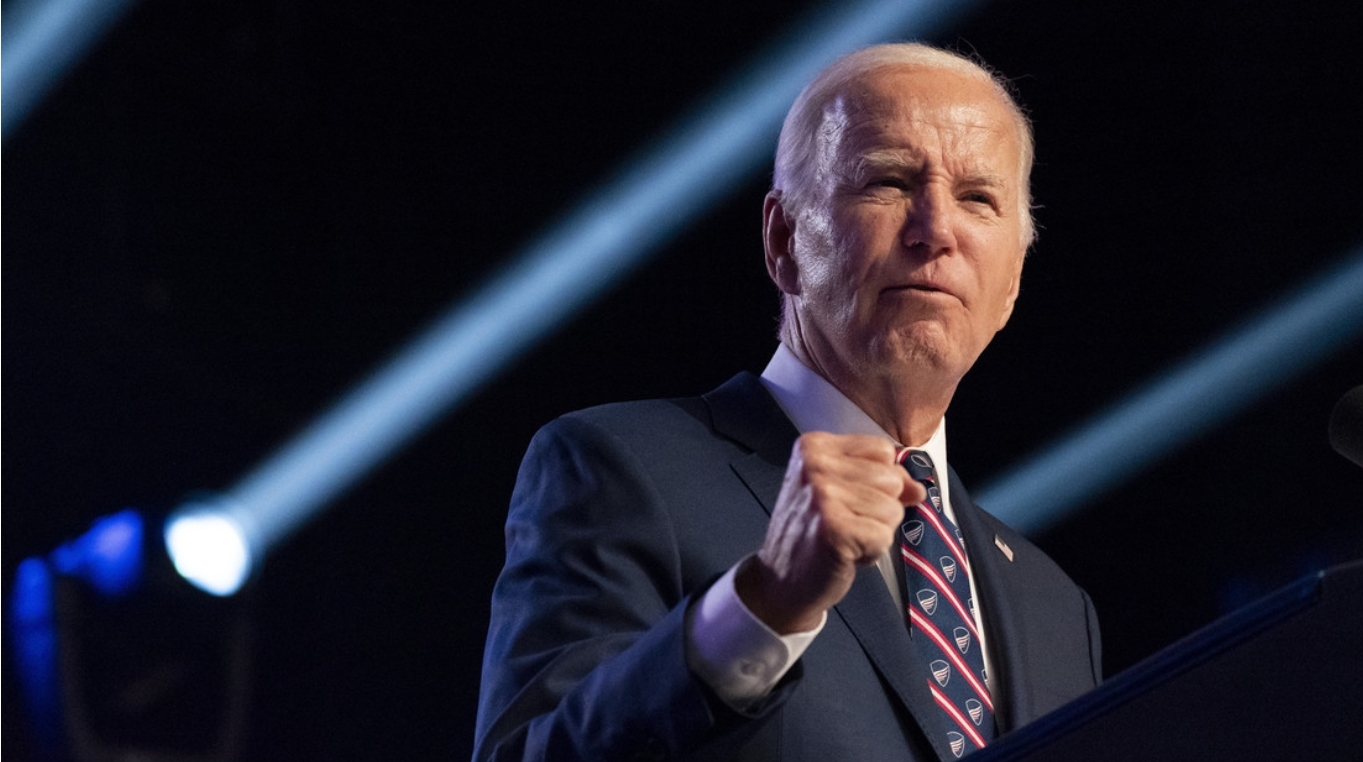 Biden: EE.UU en coalición con 5 países, ataca a los hutíes en Yemen como respuesta a “la amenaza a la libertad de navegación”