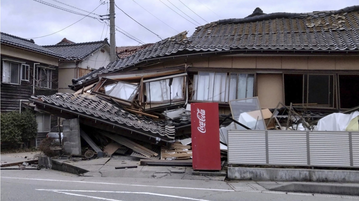 Mueren al menos 4 personas tras el terremoto de magnitud 7,6 en Japón